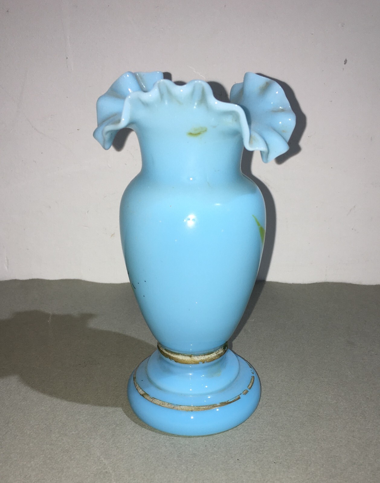 Decorativo Soprammobile Antico: Vasetto Portafiori In Opaline Celeste, Decoro Liberty