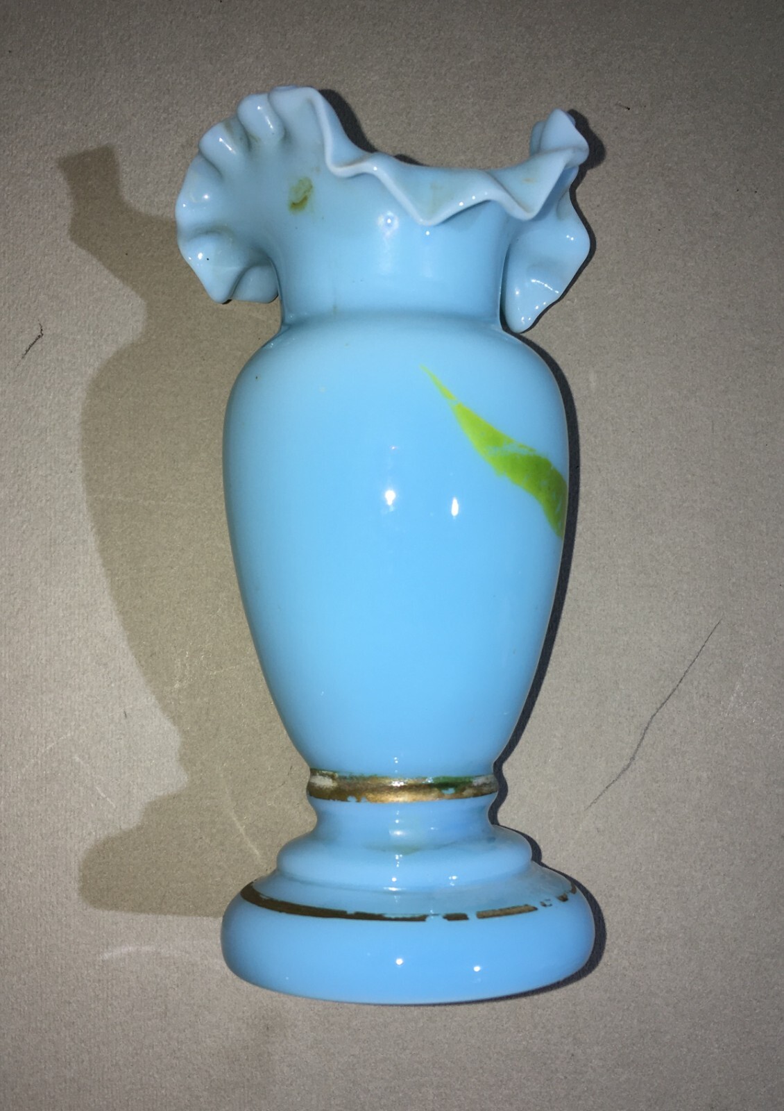 Decorativo Soprammobile Antico: Vasetto Portafiori In Opaline Celeste, Decoro Liberty