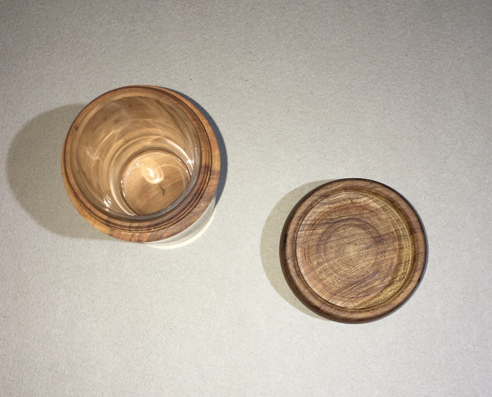 Bellagio   Antico Astuccio In Legno Con Bicchierino In Vetro Inciso
