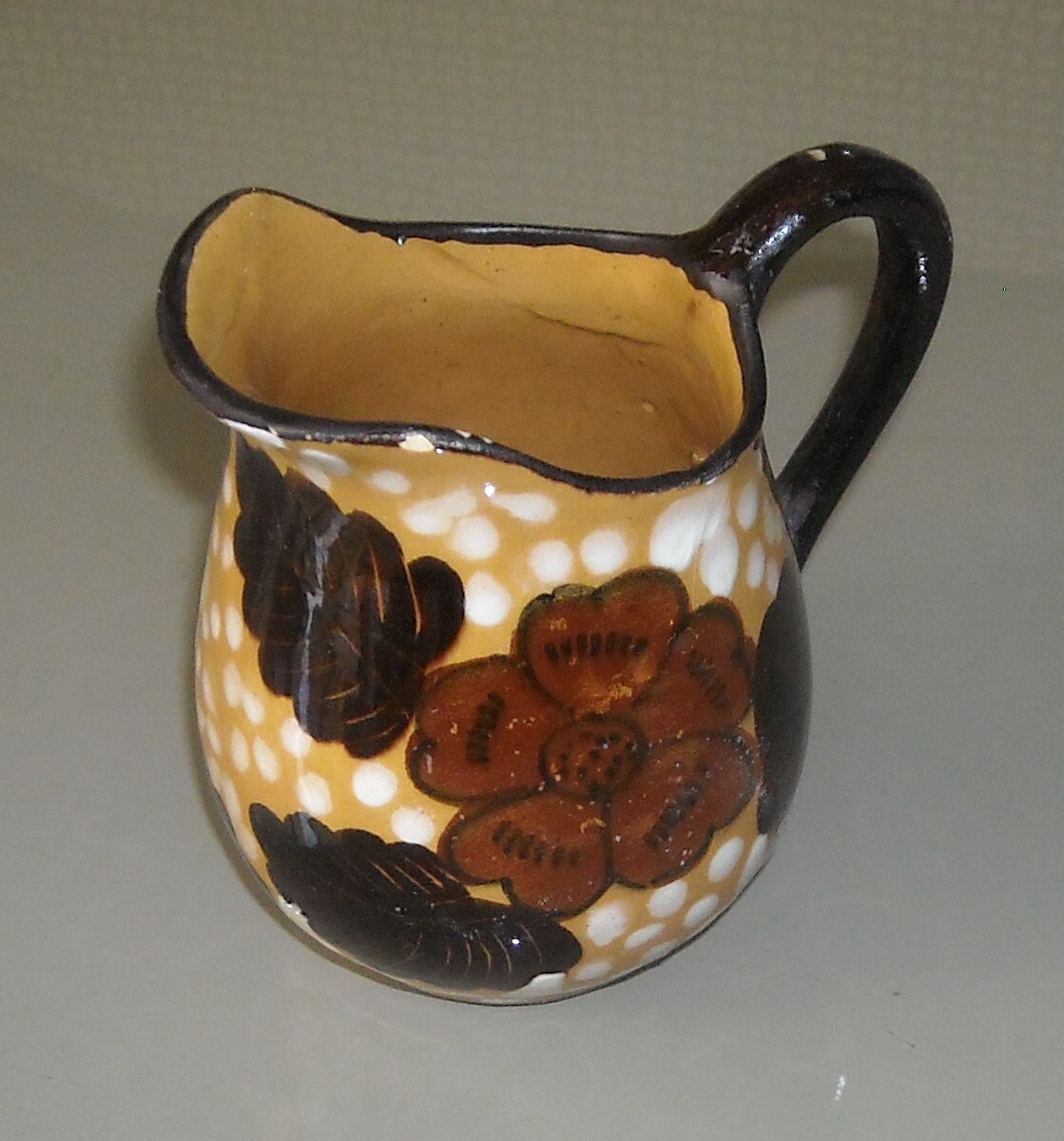 Ceramica Da Collezione: Piccola Brocca Decorativa Con Decoro Floreale, L'Aquila, Prima Metà Del Novecento