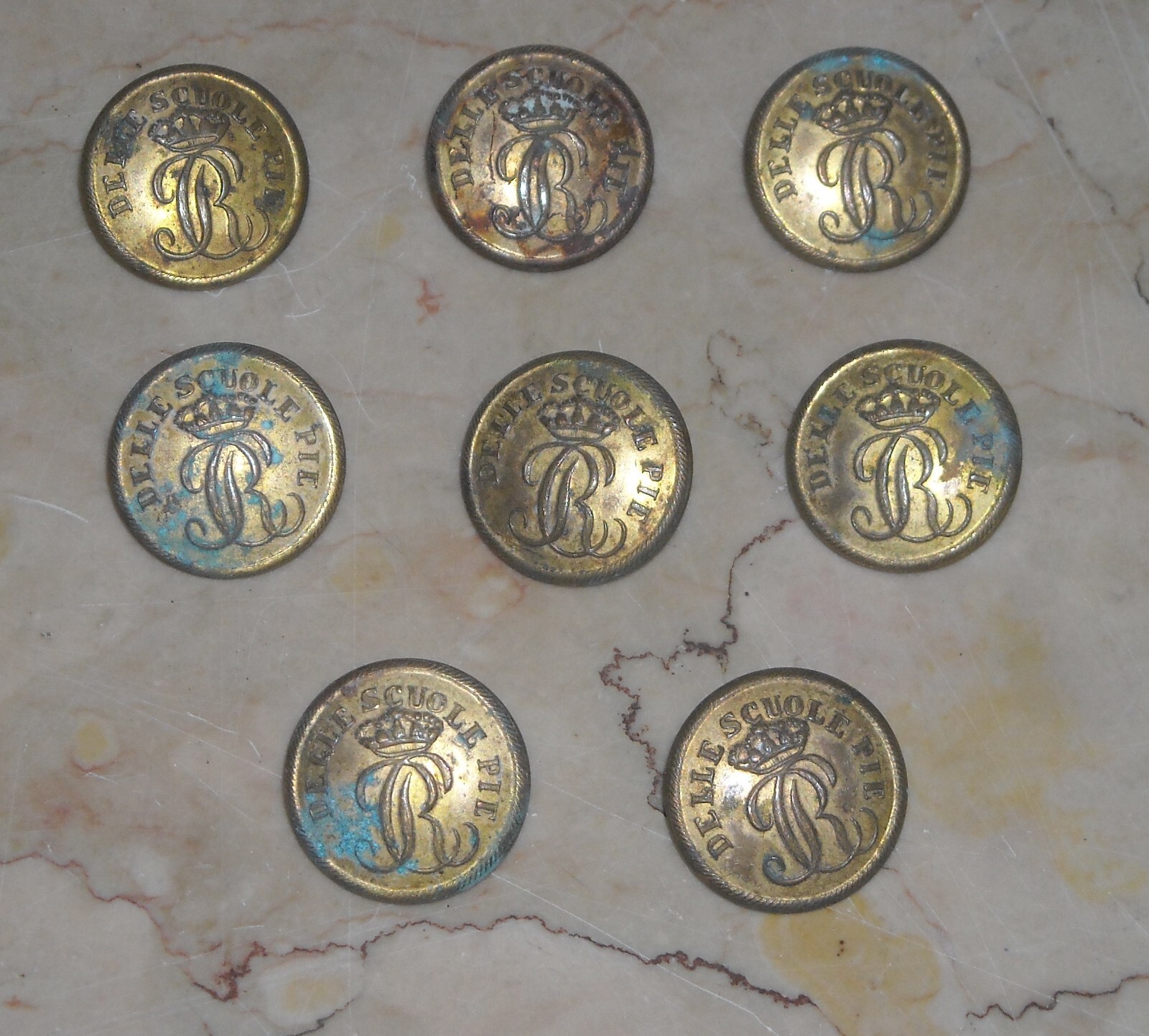 Araldica E Militaria: Antichi Bottoni Del Regio Collegio Delle Scuole Pie, Napoli (set Di 8)
