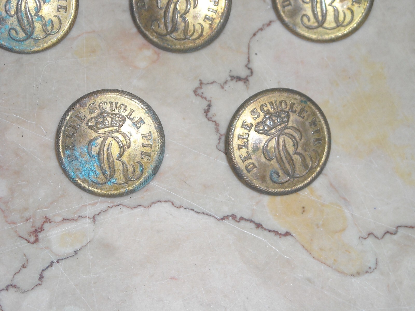 Araldica E Militaria: Antichi Bottoni Del Regio Collegio Delle Scuole Pie, Napoli (set Di 8)
