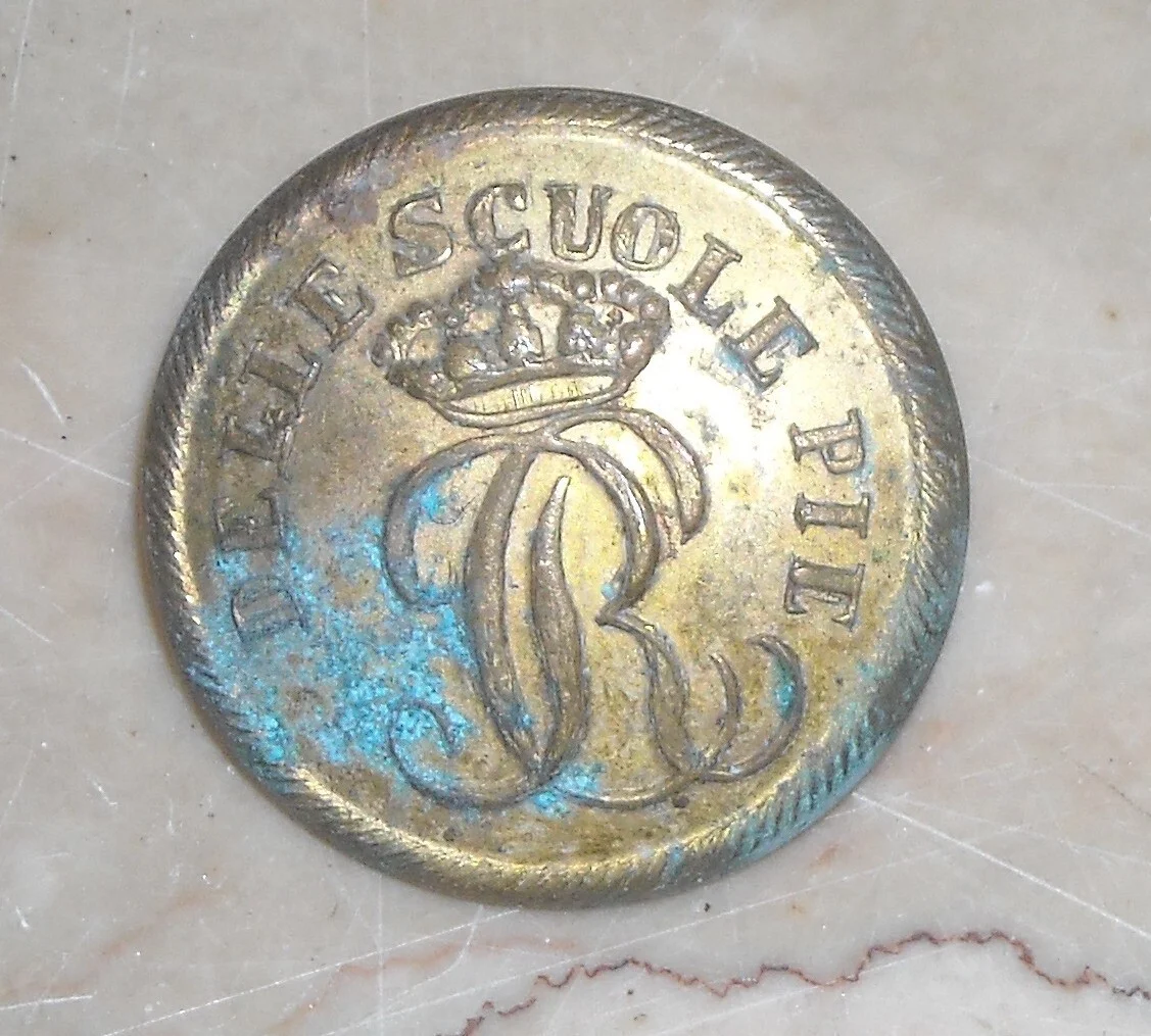 Araldica e Militaria: Antichi Bottoni del Regio Collegio delle Scuole Pie, Napoli (set di 8)