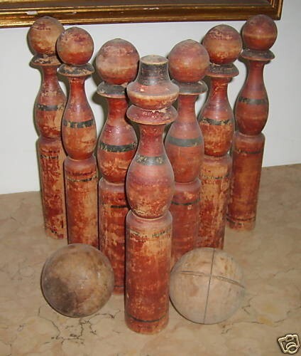 Giochi: Bocce E Birilli In Legno Tornito Policromo Da Collezione d'Epoca
