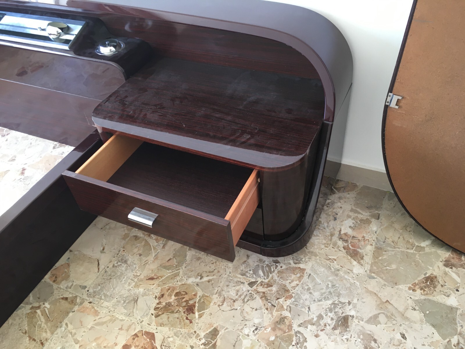 Letto Con Comodini E Radio Integrata, Design Aerodinamico Anni '70