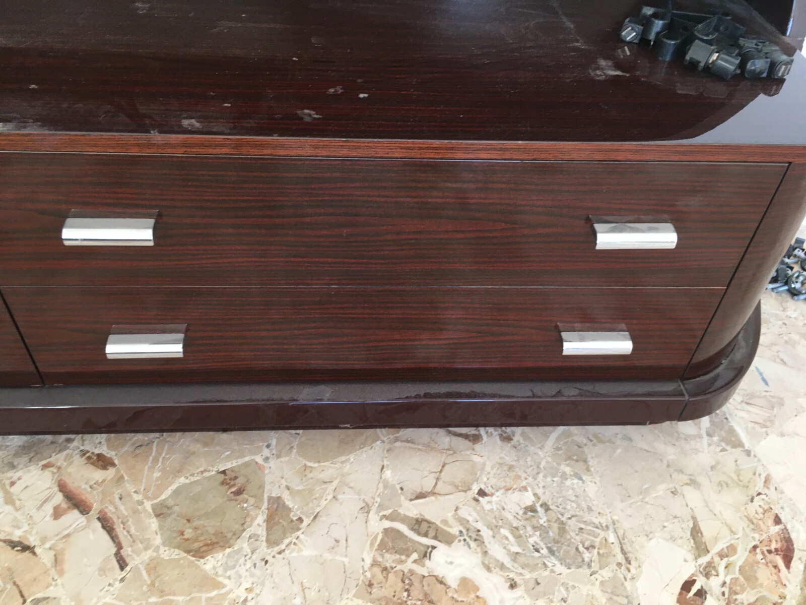 Arti Decorative: Cassettiera Stilizzata Di Design, Anni '70