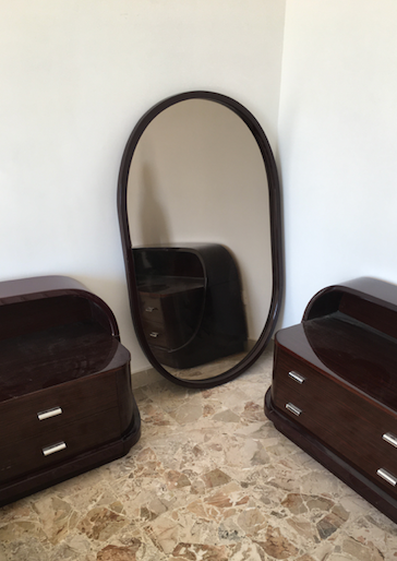 Arti Decorative: Cassettiera Stilizzata Di Design, Anni '70