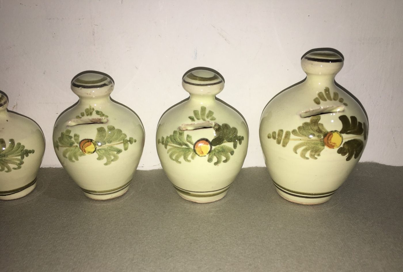Puglia, Grottaglie, Otto Mini Ceramiche Da Collezione, Salvadanai, Firmati Zubrod