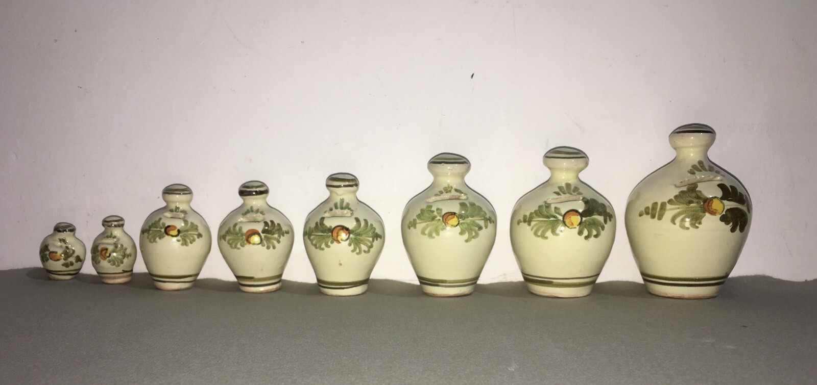 Puglia, Grottaglie, Otto Mini Ceramiche Da Collezione, Salvadanai, Firmati Zubrod