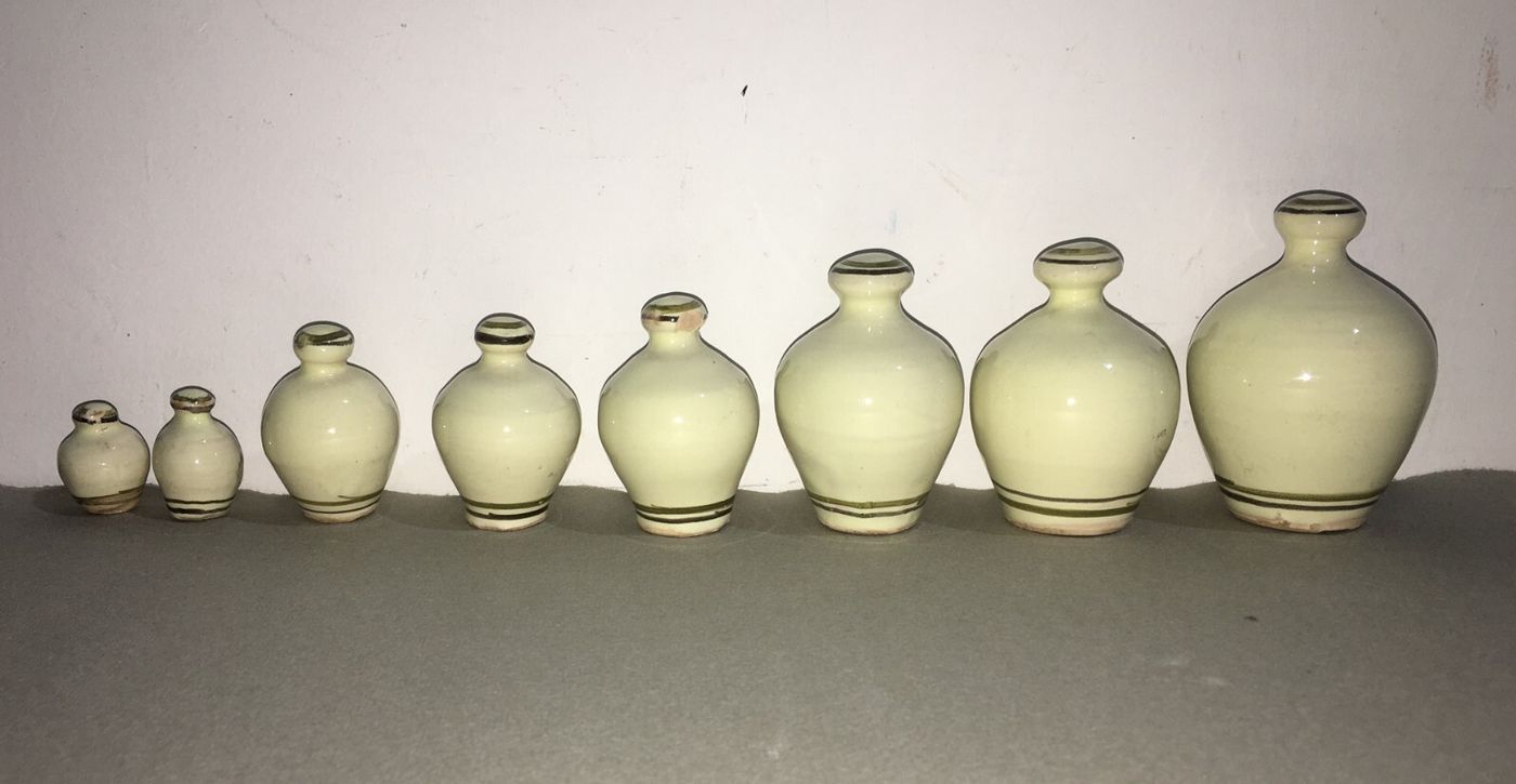 Puglia, Grottaglie, Otto Mini Ceramiche Da Collezione, Salvadanai, Firmati Zubrod