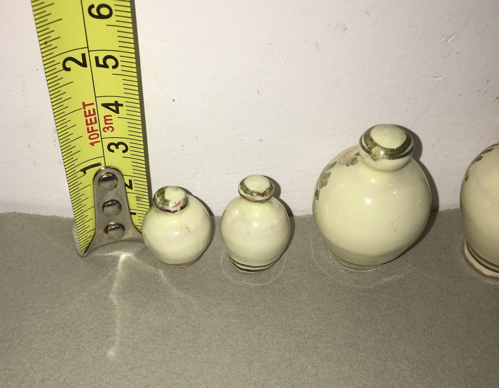 Puglia, Grottaglie, Otto Mini Ceramiche Da Collezione, Salvadanai, Firmati Zubrod