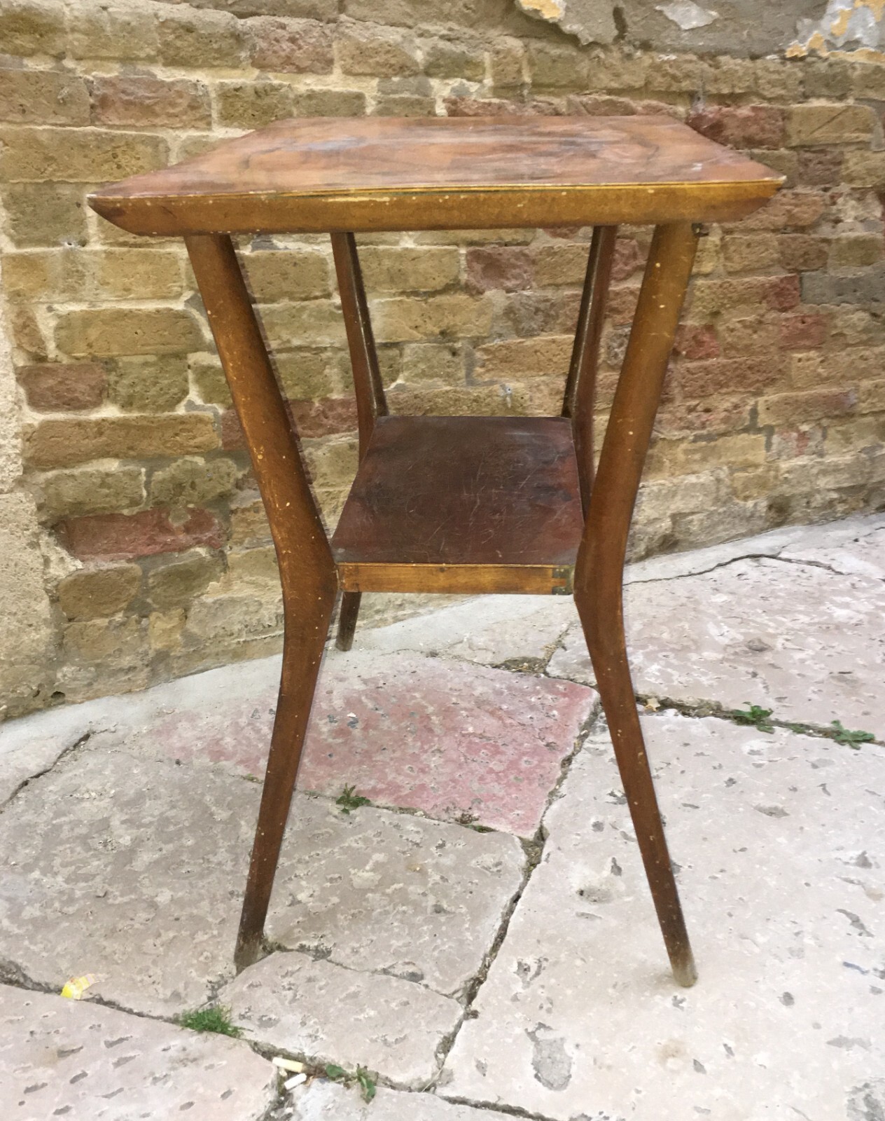 Tavolino d'Epoca In Legno Di Design Stilizzato, Attribuibile A Giò Ponti