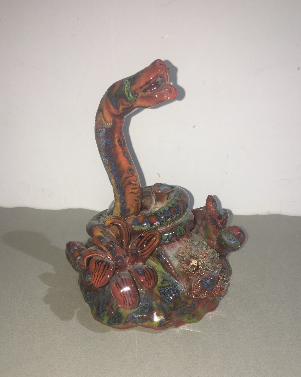 Scultura Cobra In Ceramica Policroma Di Ducci, San Marino