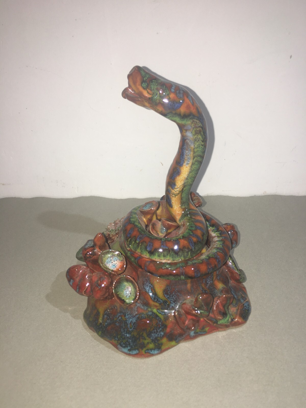 Scultura Cobra In Ceramica Policroma Di Ducci, San Marino