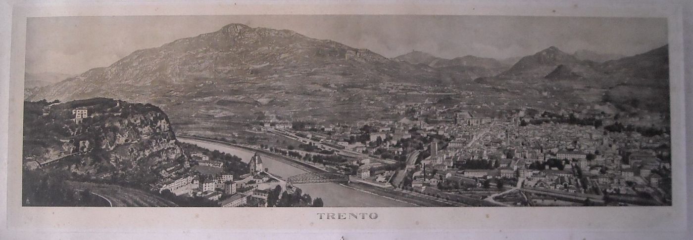 Trento. Grande Veduta Panoramica Fotografica