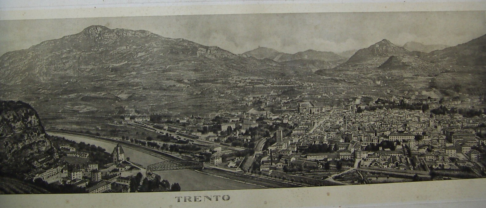 Trento. Grande Veduta Panoramica Fotografica