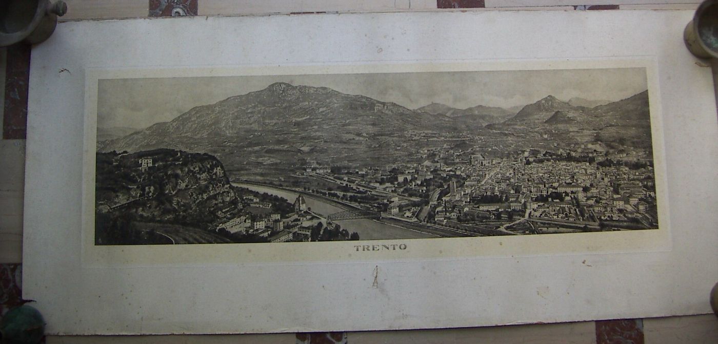 Trento. Grande Veduta Panoramica Fotografica