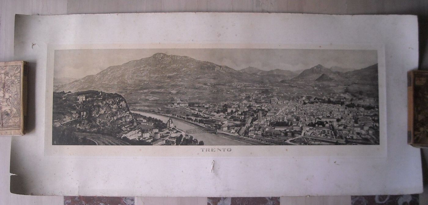 Trento. Grande Veduta Panoramica Fotografica