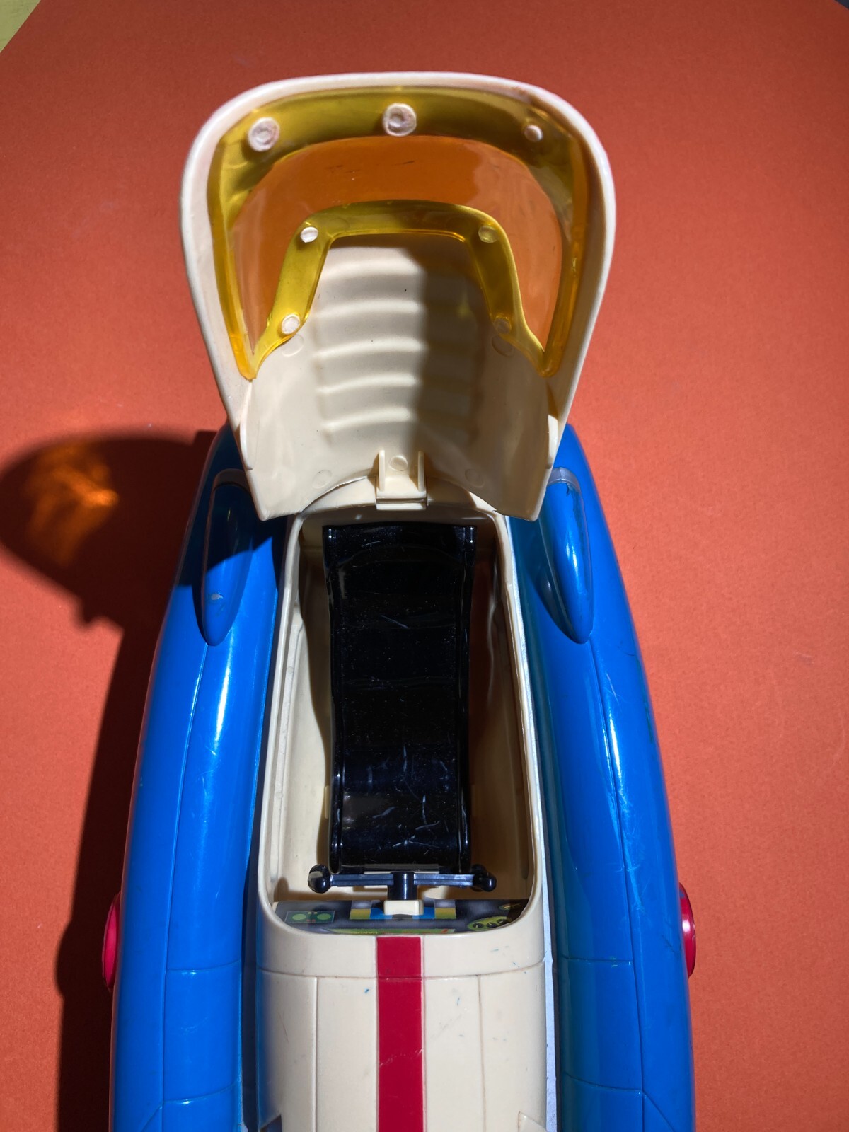 Automobilismo Auto Futuristica Giocattolo Magic Giochi Preziosi