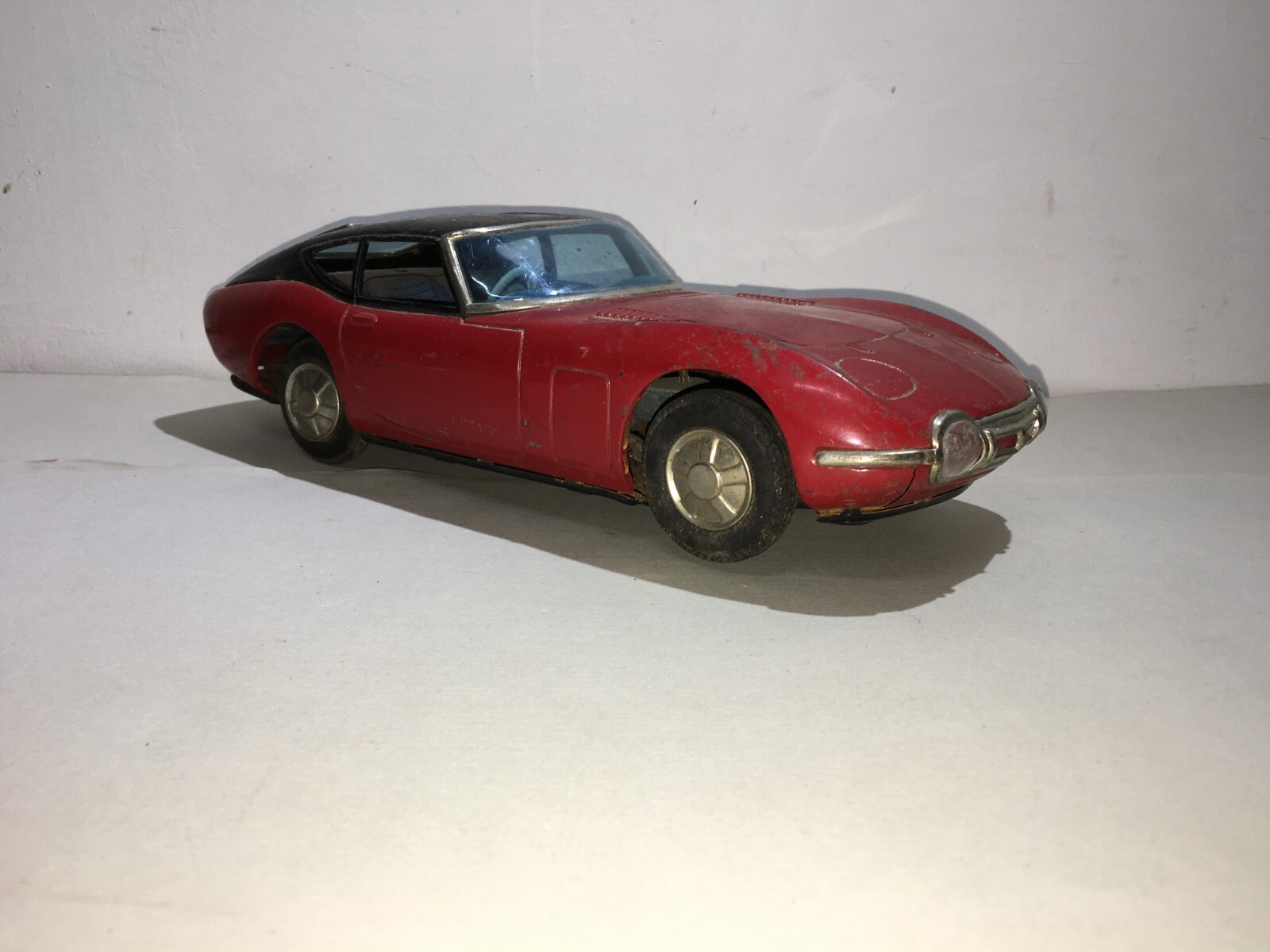 Toyota 2000 GT Rossa, Modellino d'Auto Sportiva Da Collezione