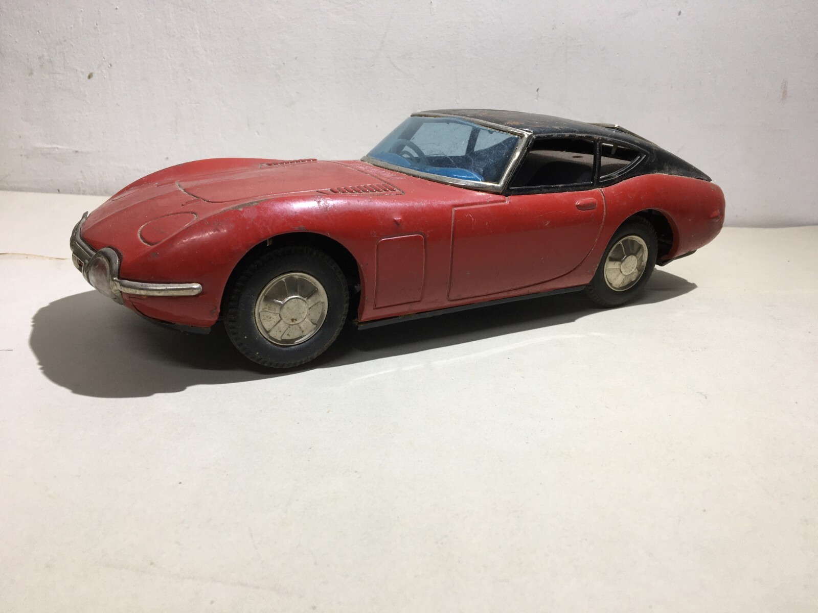 Toyota 2000 GT Rossa, Modellino d'Auto Sportiva Da Collezione