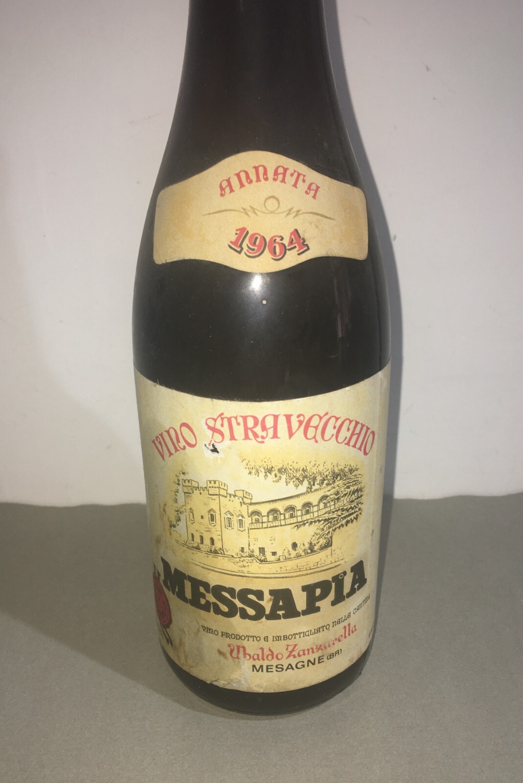 Messapia Vino Stravecchio   Ubaldo Zanzarella   Puglia   1964   Bottiglia
