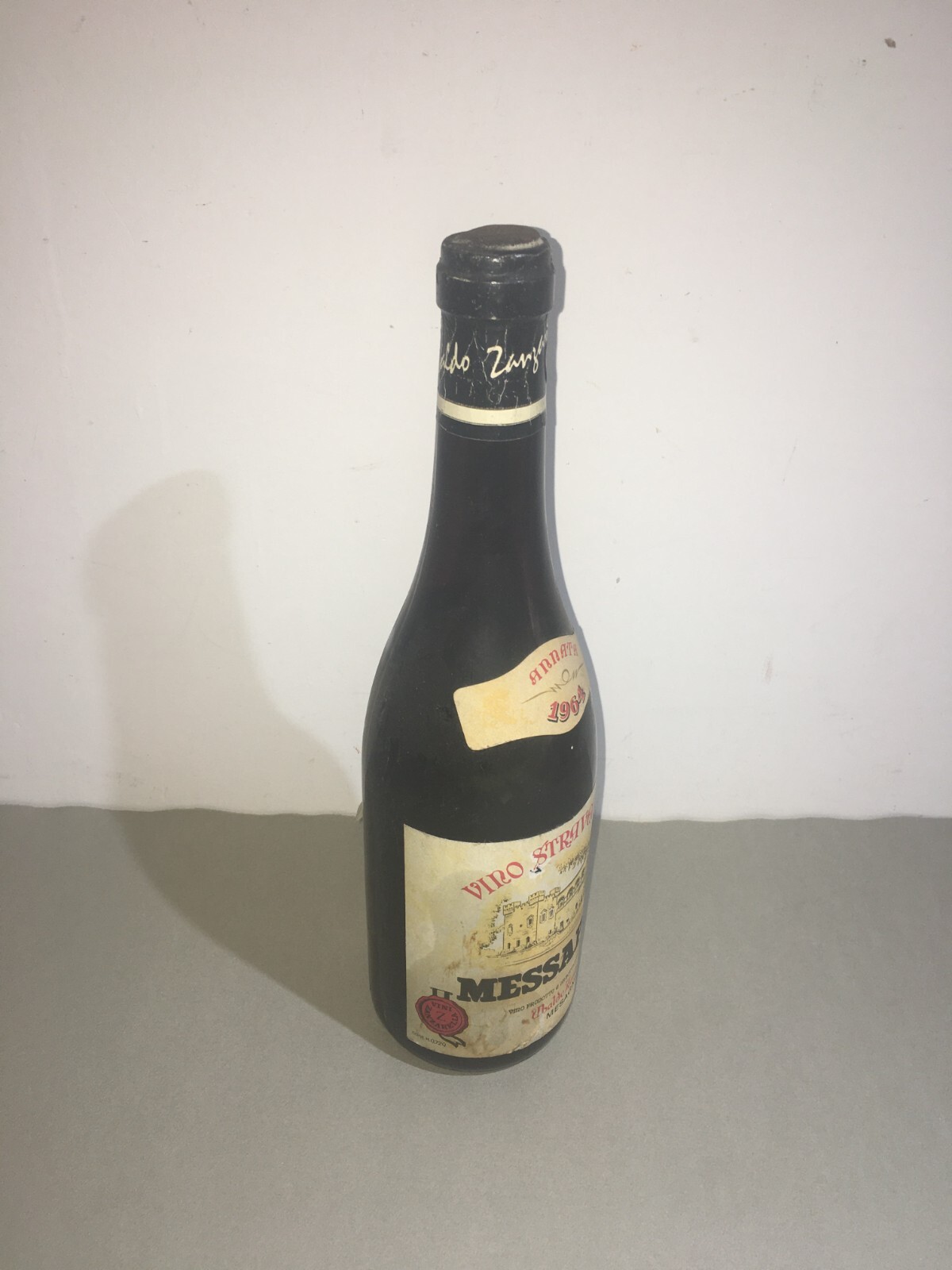Messapia Vino Stravecchio   Ubaldo Zanzarella   Puglia   1964   Bottiglia