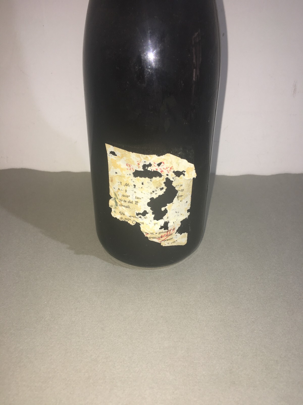 Messapia Vino Stravecchio   Ubaldo Zanzarella   Puglia   1964   Bottiglia