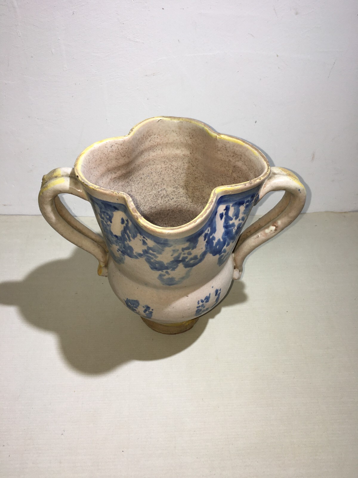 Artigianato Popolare Meridionale: Maioliche E Decorativa Ceramica Antica A Due Manici