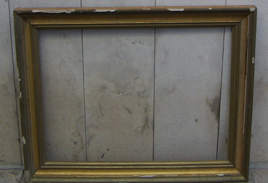Antica Cornice In Legno Con Superficie Meccata Dorata Di Grandi Dimensioni