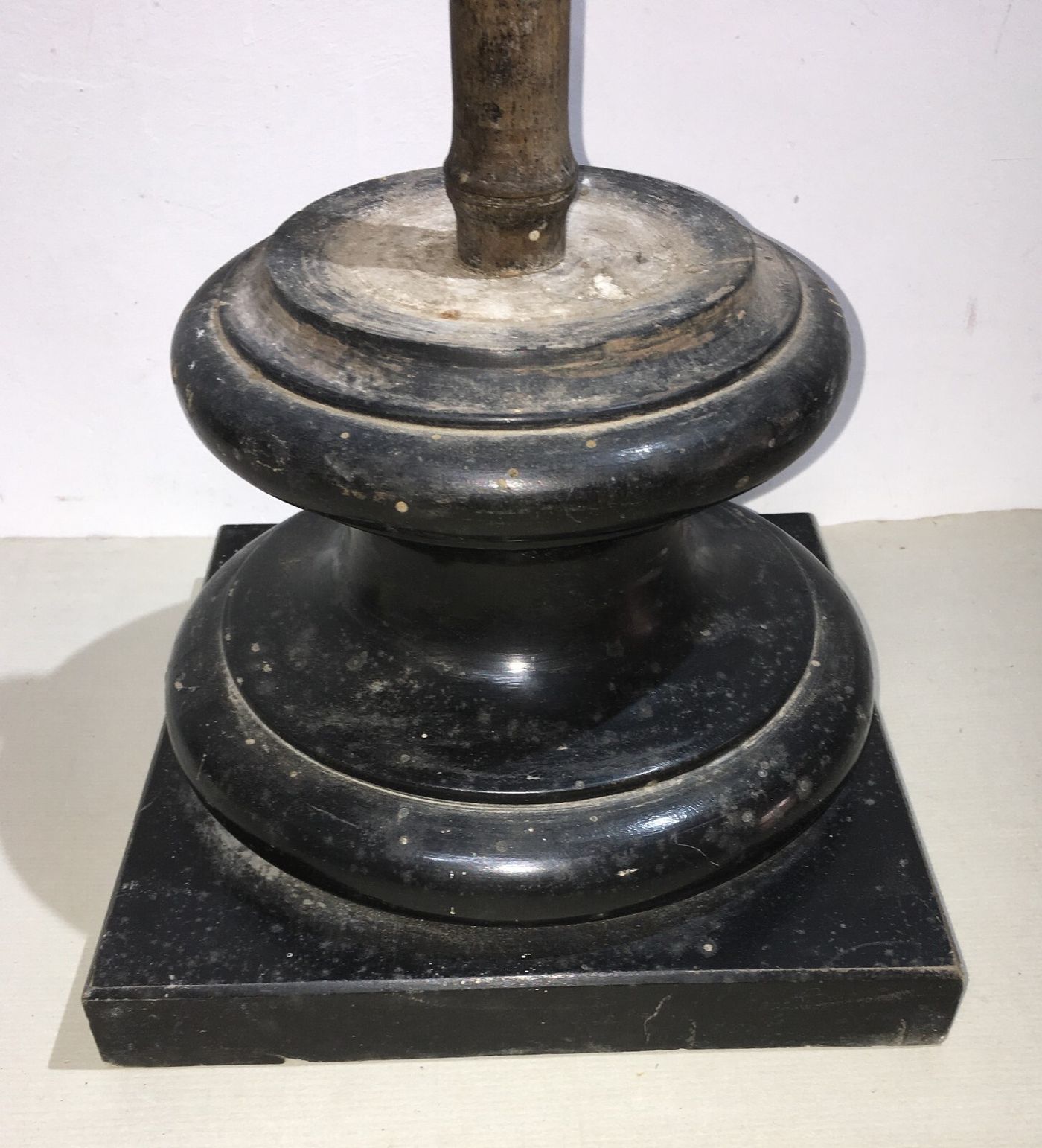 Base In Legno Tornito E Ebanizzato Per Sculture E Oggetti d'Arte