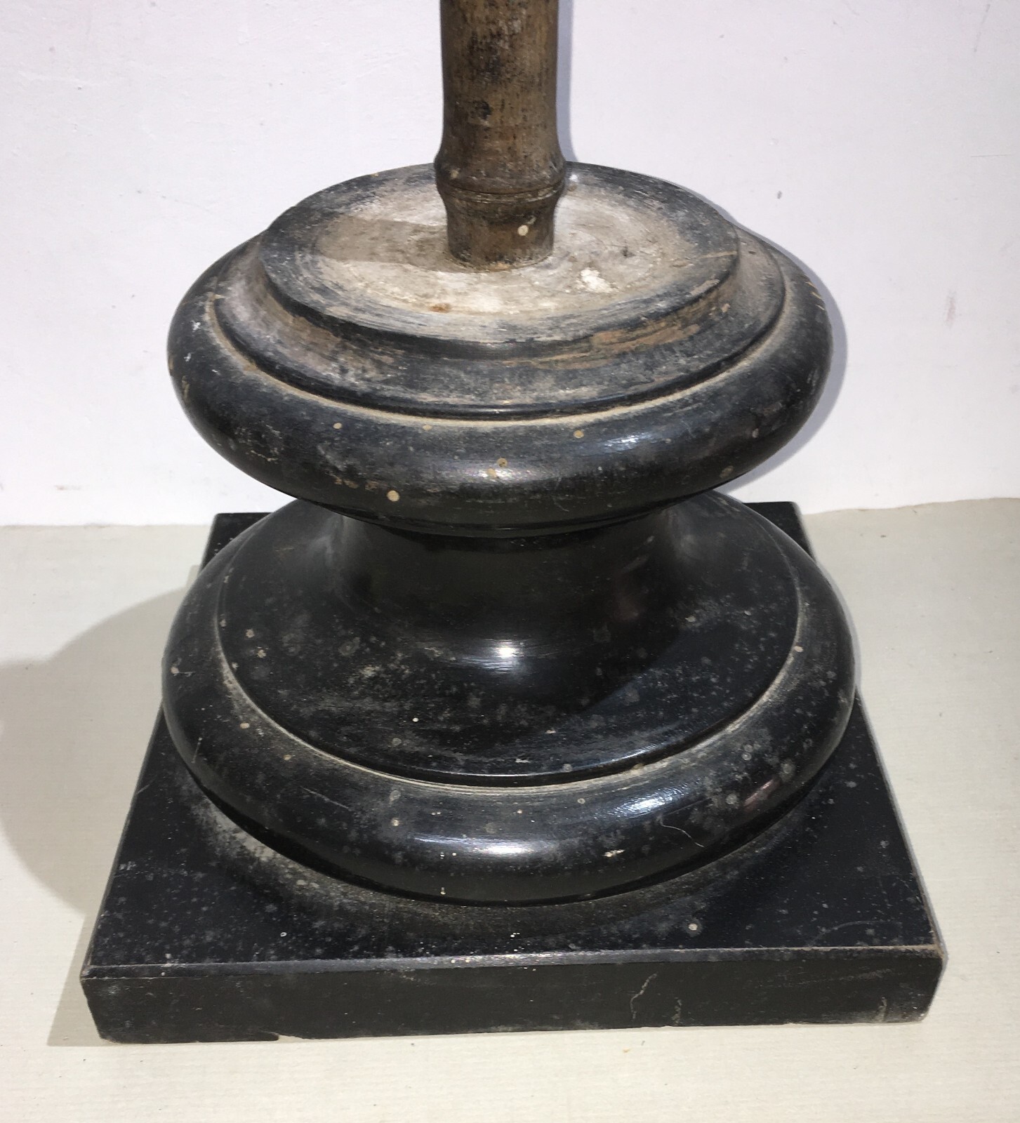 Base In Legno Tornito E Ebanizzato Per Sculture E Oggetti d'Arte