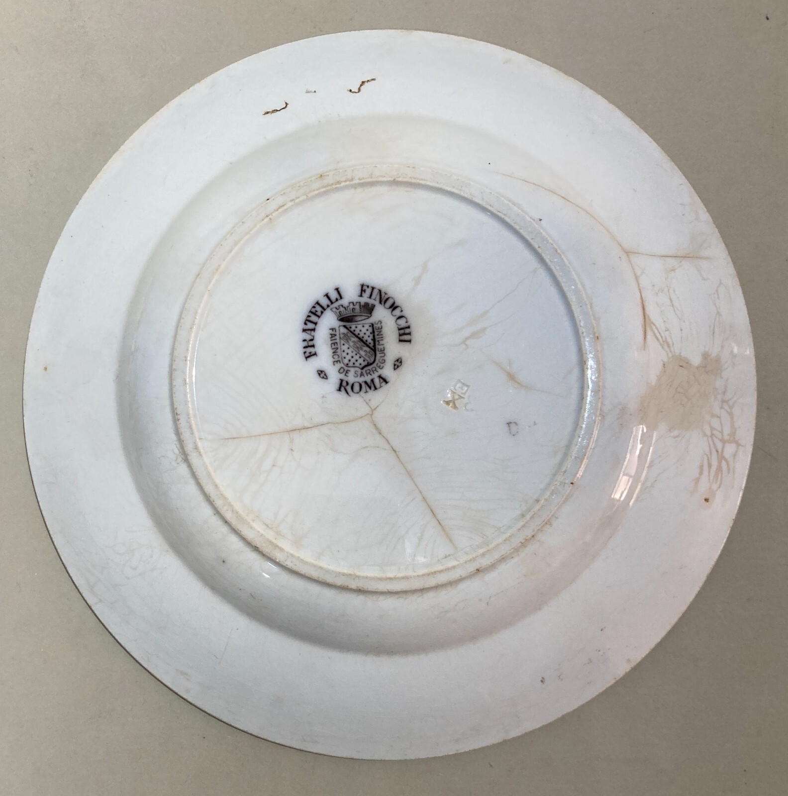 Artistica Ceramica Floreale: Piatto Antico Fratelli Finocchi, Roma (Sarreguemines)