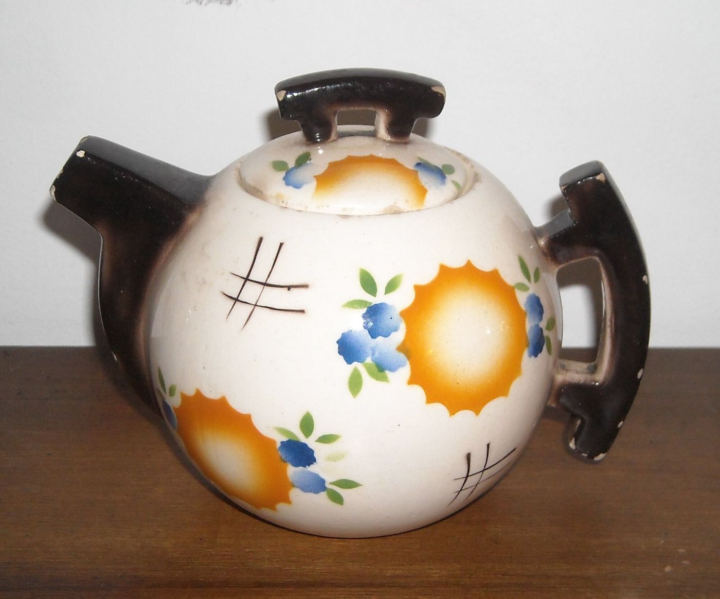 Artistica Ceramica: Art Déco, Decoro Aerografato, Futurismo, Colonnata, Toscana