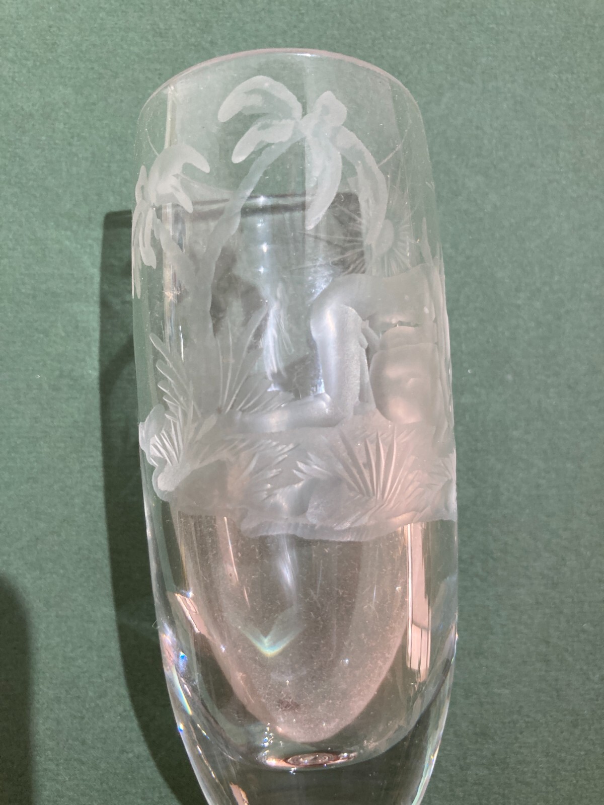 Bicchiere A Calice Inciso Con Scena Erotica In Vetro