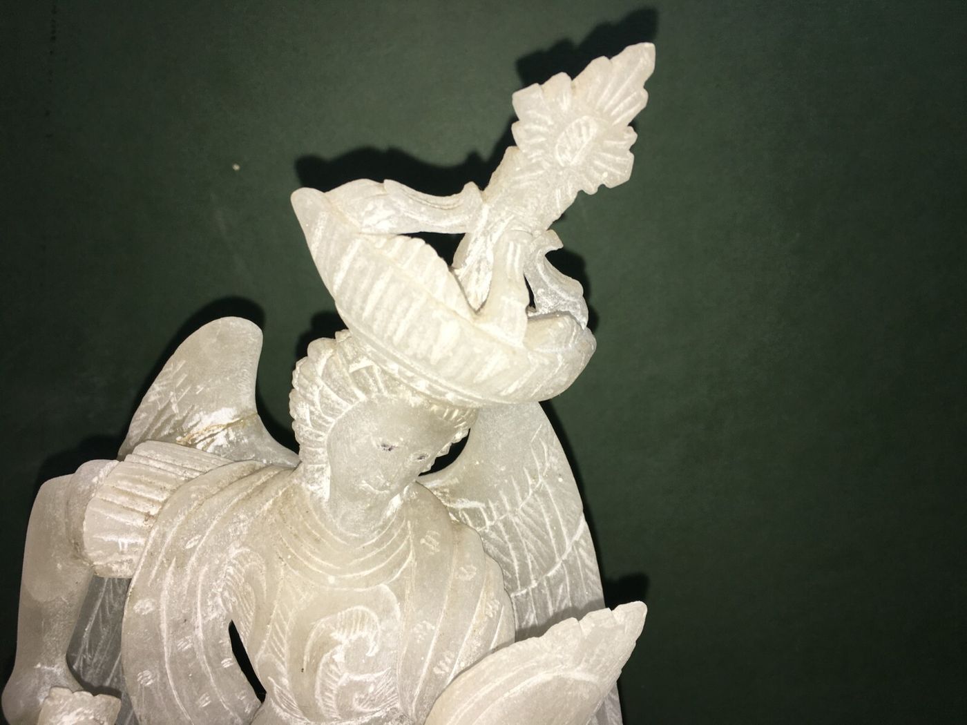 Arte Popolare Devozionale: Scultura Di San Michele Arcangelo In Alabastro