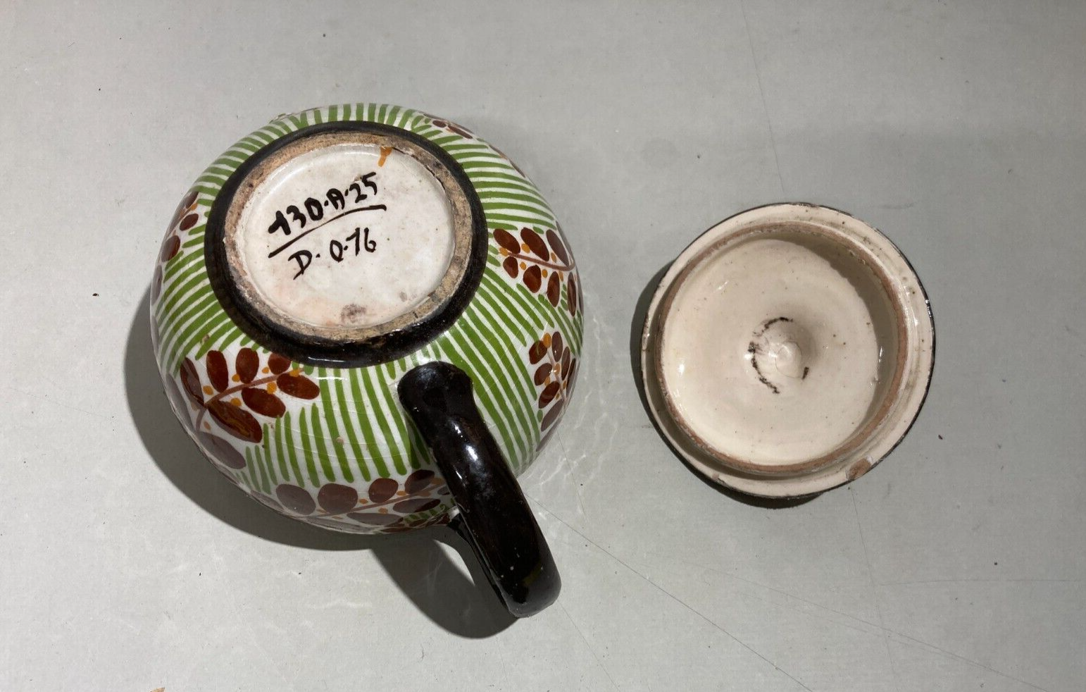 Ceramica Da Collezione: Teiera O Caffettiera Con Decoro Floreale