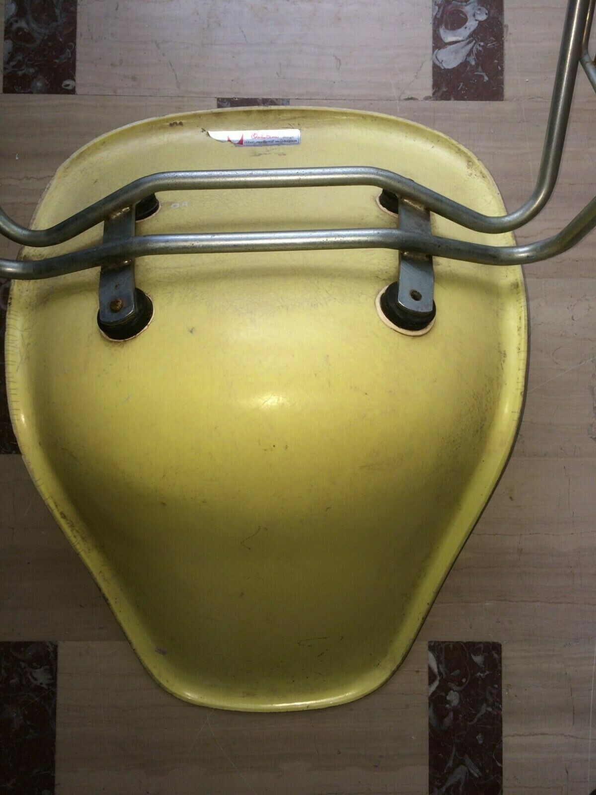 Sedia Di Design Attribuita A Charles Eames Per Herman Miller