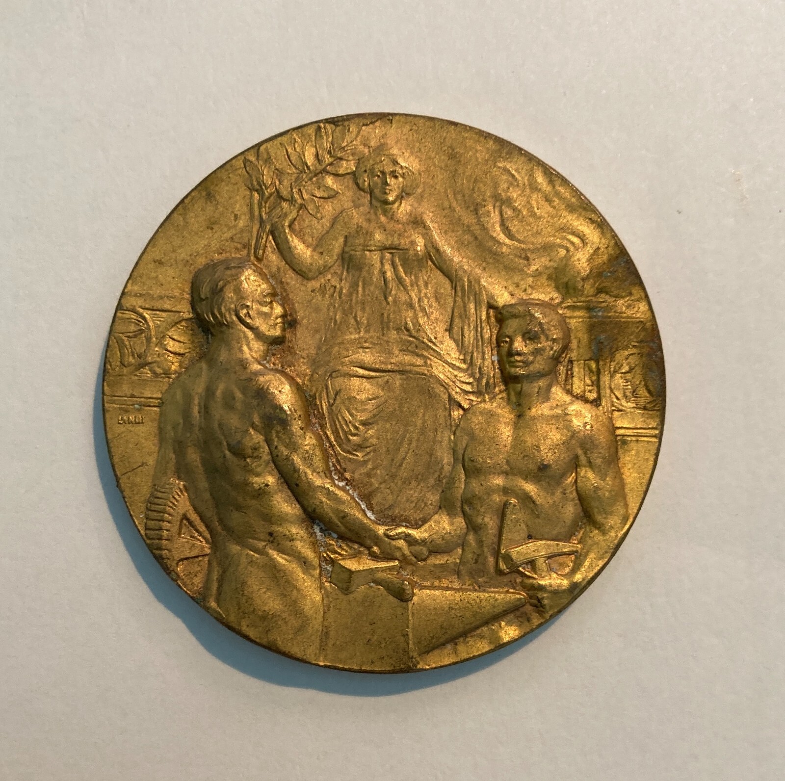 Industria, Arte, Scienza: Libro d'Oro D'Italia. Medaglia Artistica Con Allegoria Del Lavoro