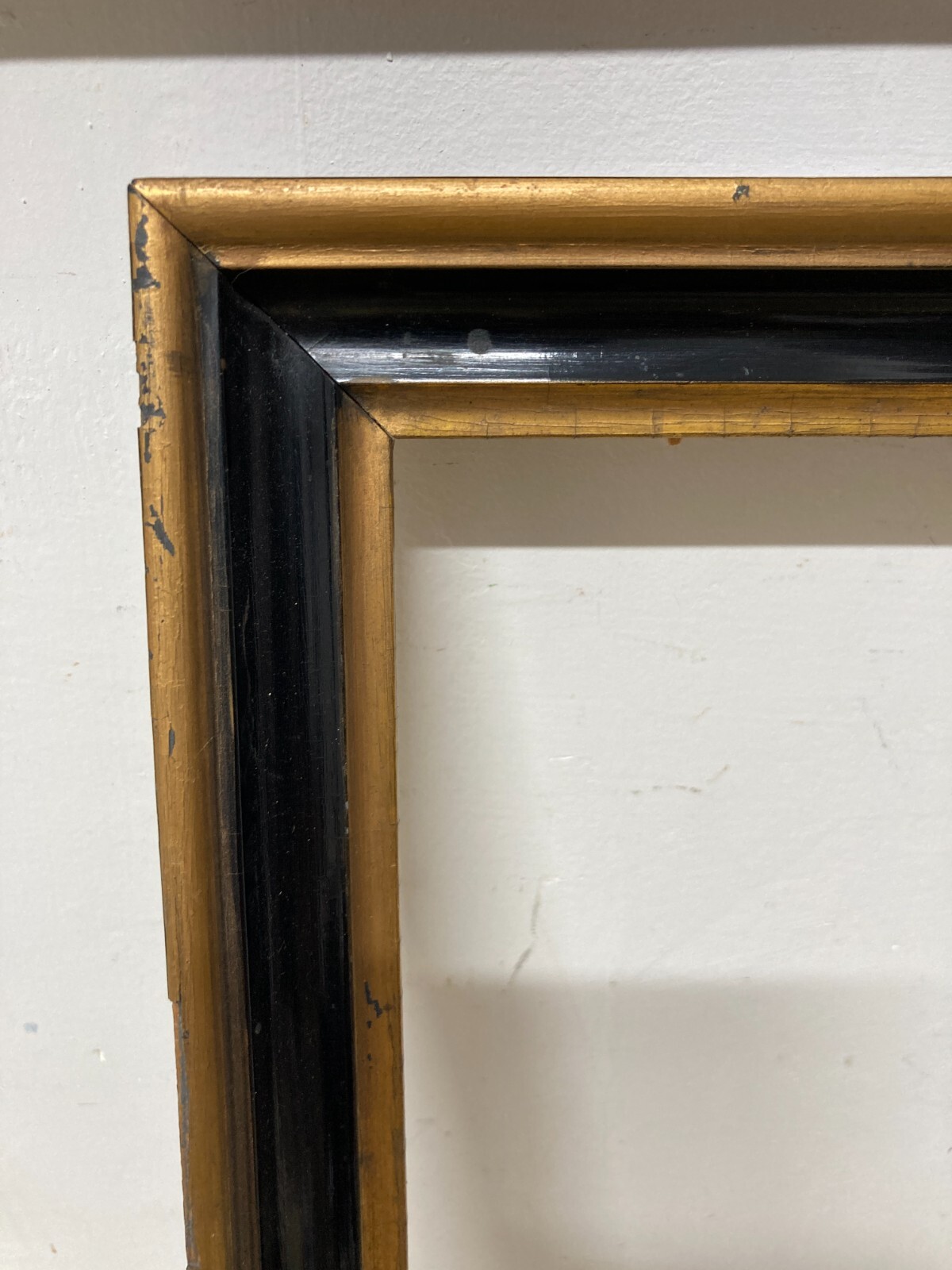Antica Cornice In Legno Ebanizzato E Dorato