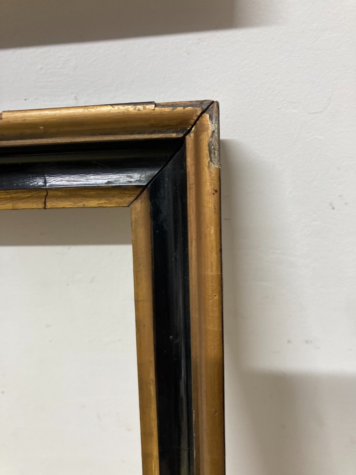 Antica Cornice In Legno Ebanizzato E Dorato