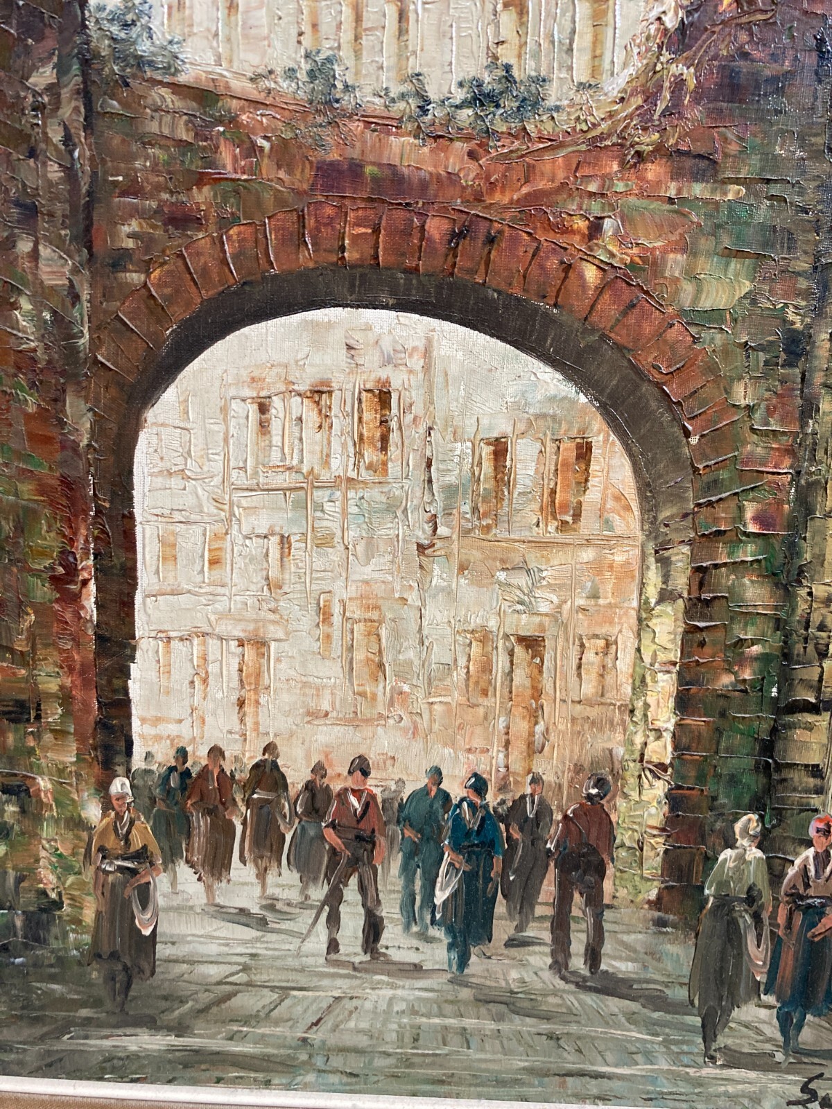 Arte   Artisti Del '900   Veduta Animata Di Paese Con Arco   Dipinto Firmato