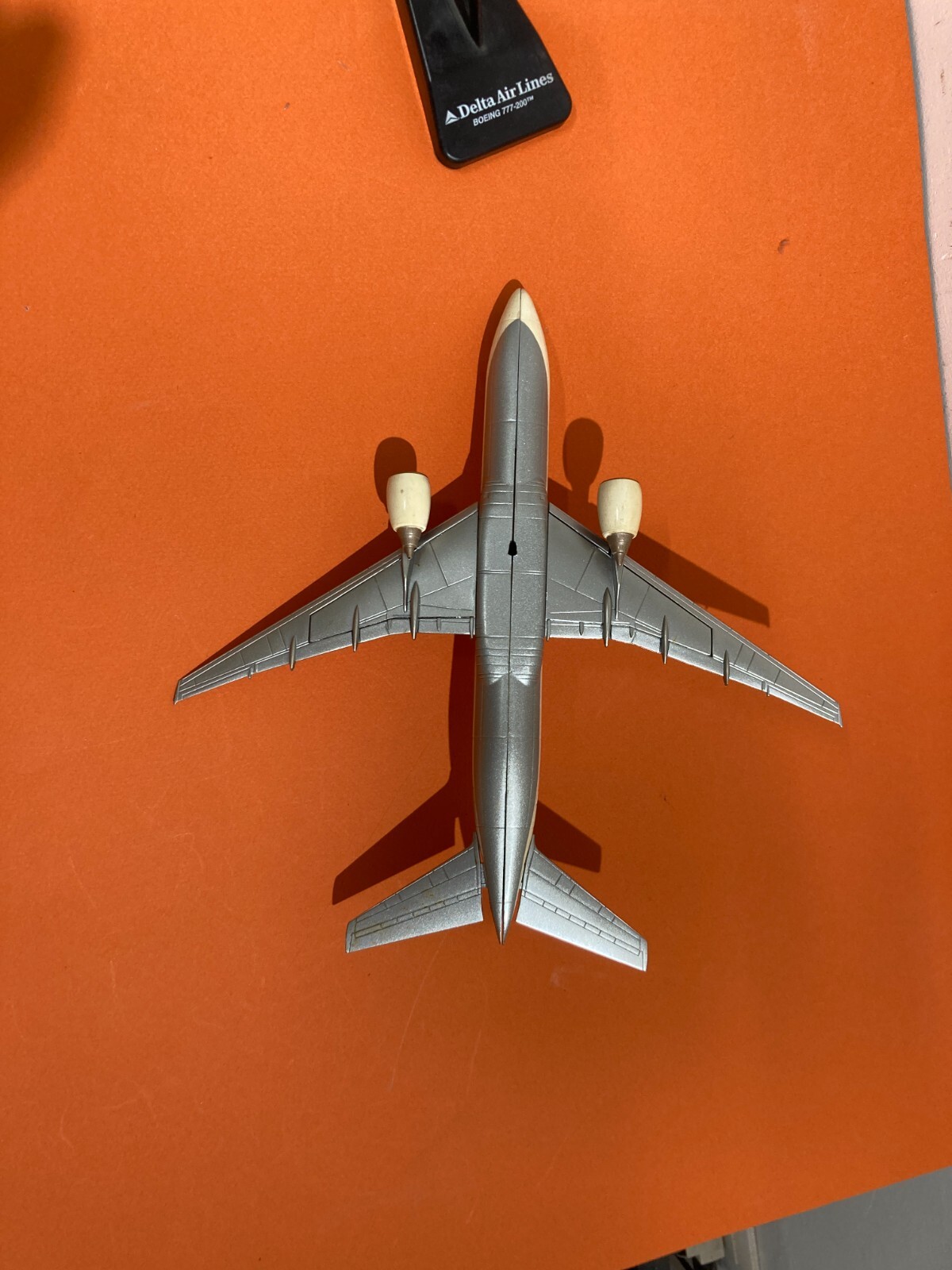 Aerei Da Collezione: Delta Airlines, Boeing 777 200. Modellino Pubblicitario