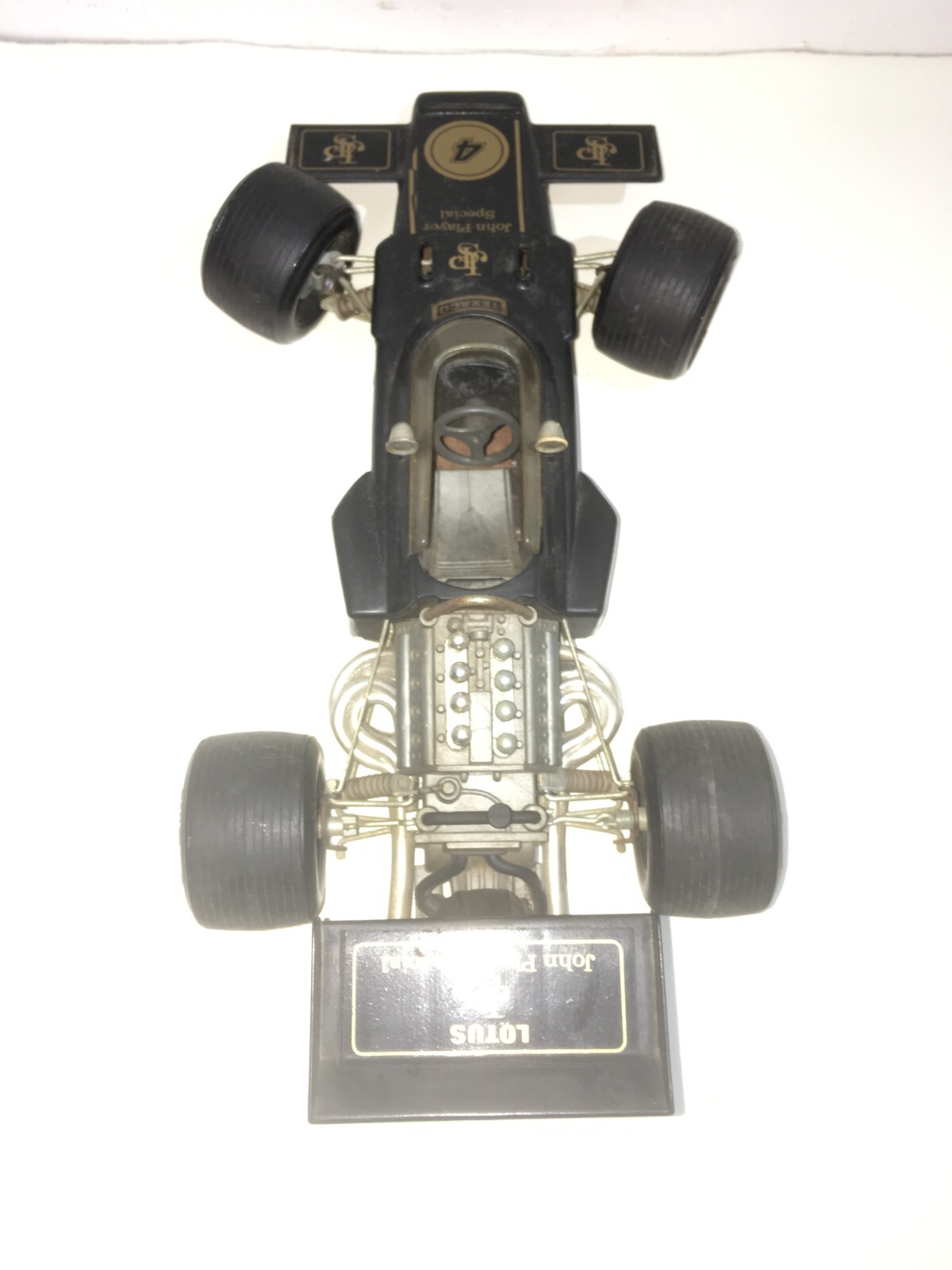 Automobilismo: Automobilina Da Collezione Lotus John Player Special Texaco Schuco