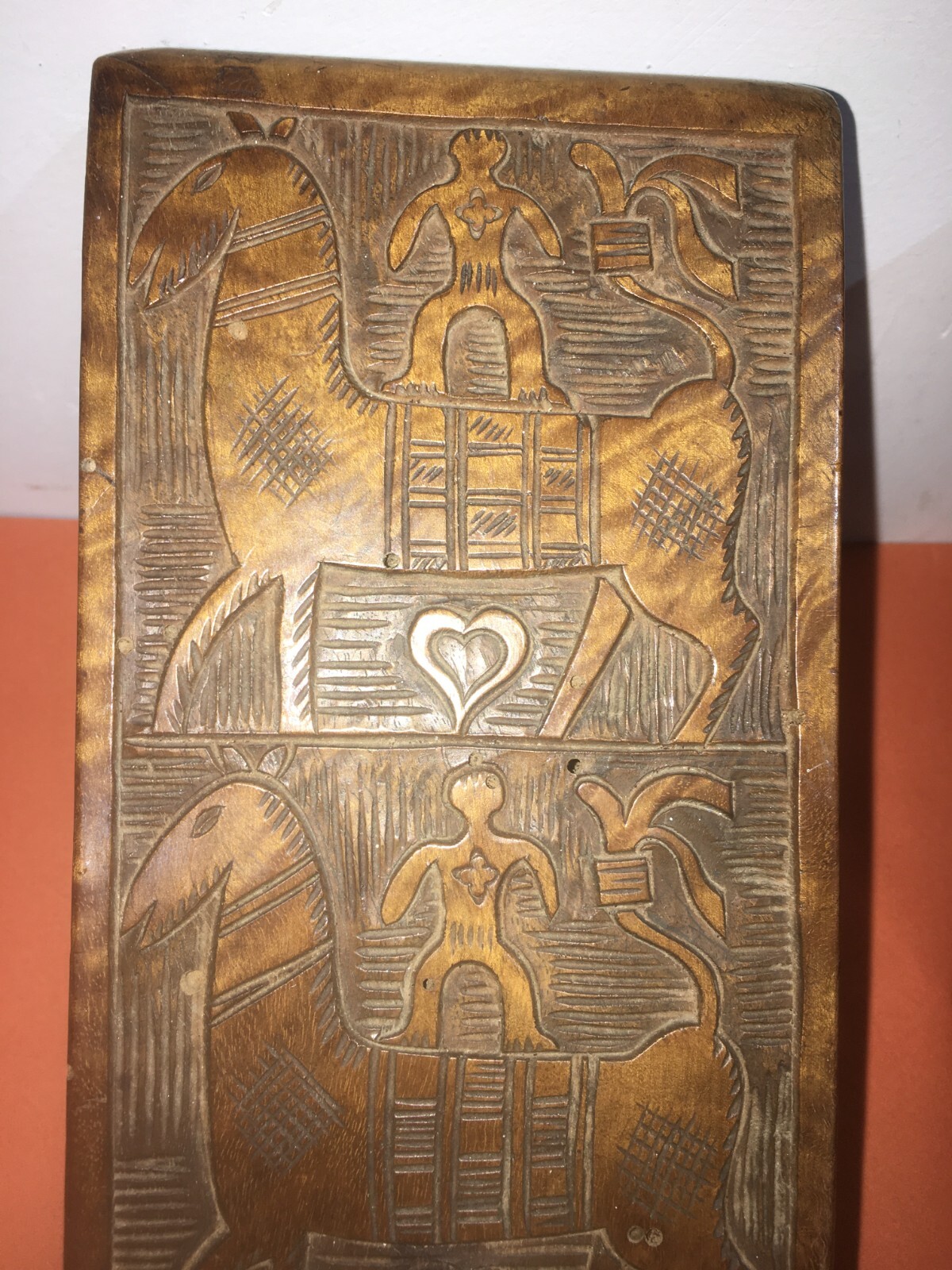 Artistici Poggialibri In Legno Massello Intagliato Con Figure Di Cavalli