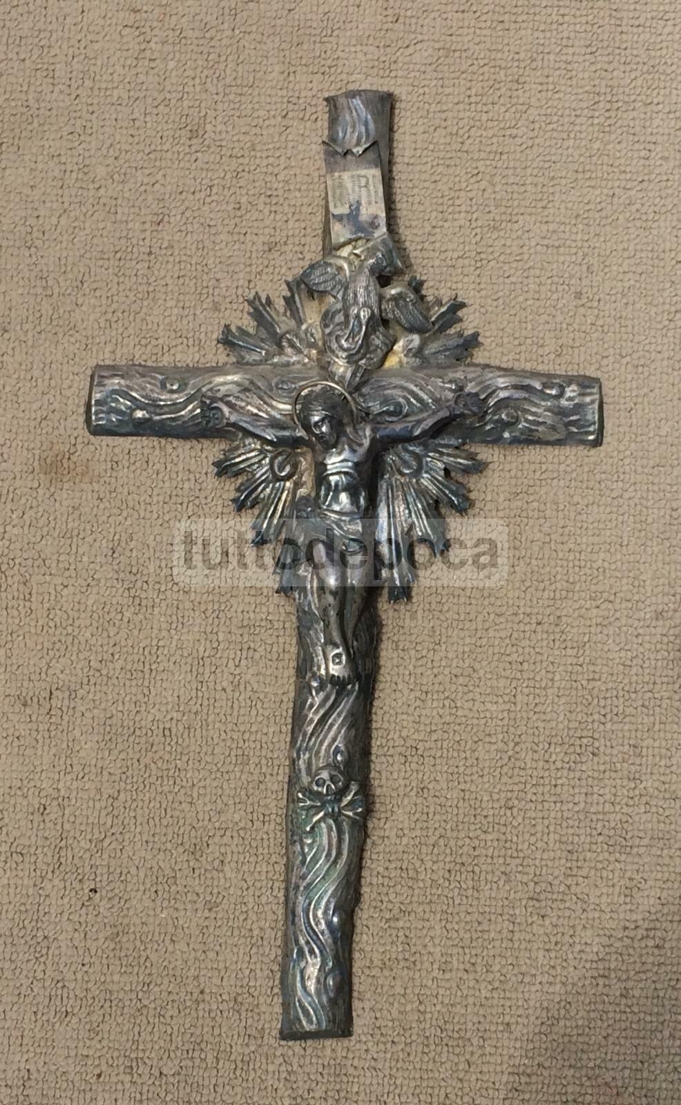 Crocifisso Antico In Metallo Argentato, Arte Popolare Devozionale Napoletana, XIX Secolo