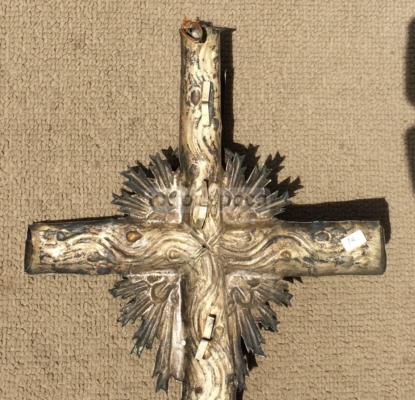 Crocifisso Antico In Metallo Argentato, Arte Popolare Devozionale Napoletana, XIX Secolo