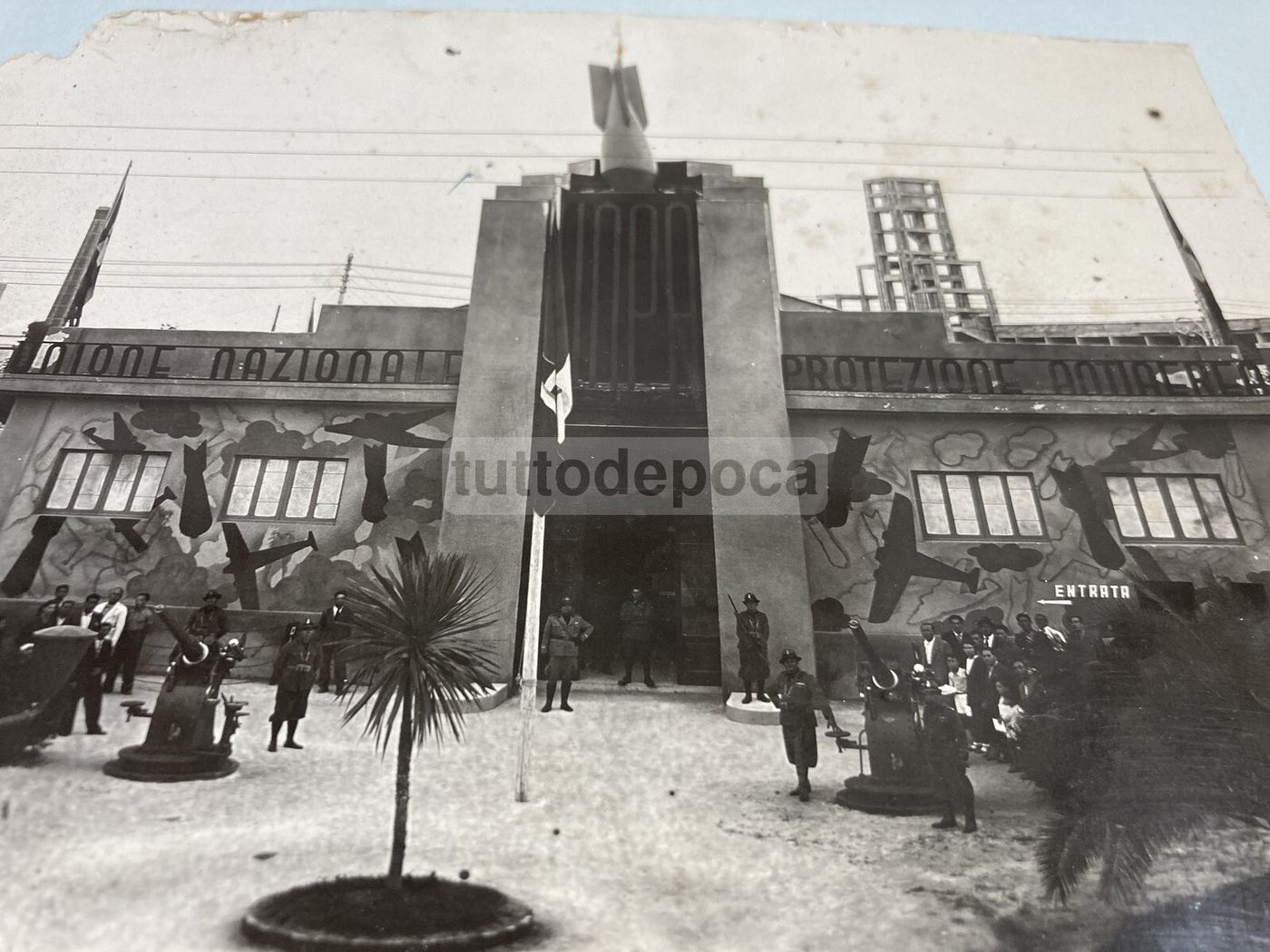Bari   Fiera Del Levante   Aviazione   Militaria   Protezione Antiaerea   Foto d'Epoca