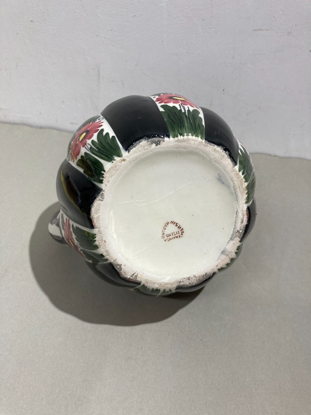 Soprammobile Decorativo In Ceramica Artistica Floreale Titano San Marino