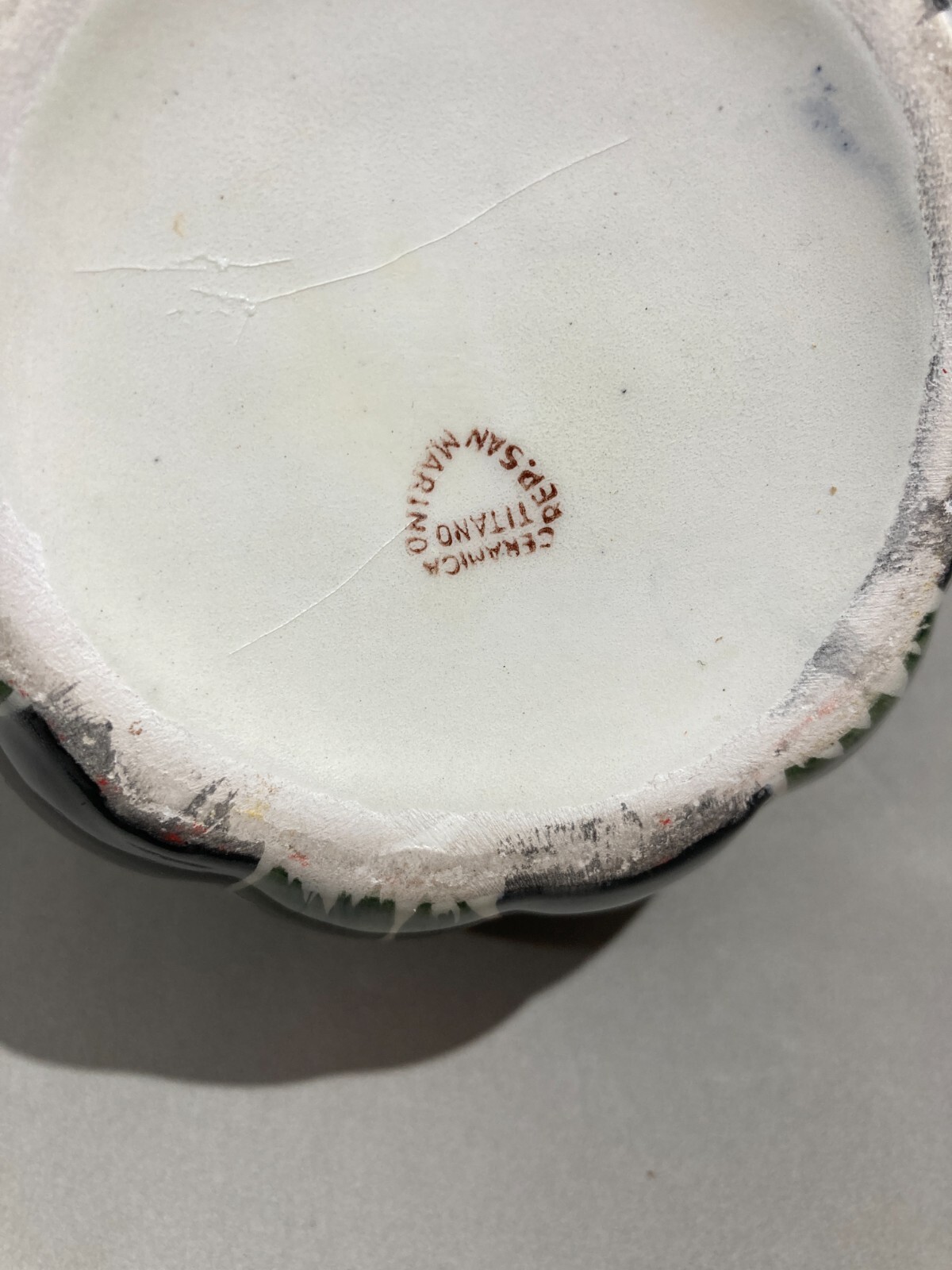 Soprammobile Decorativo In Ceramica Artistica Floreale Titano San Marino